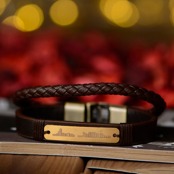 دستبند طلا چرم با پلاک طرح صدا