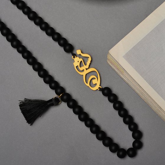 گردنبند مهره اونیکس با طلا اسم نسترن