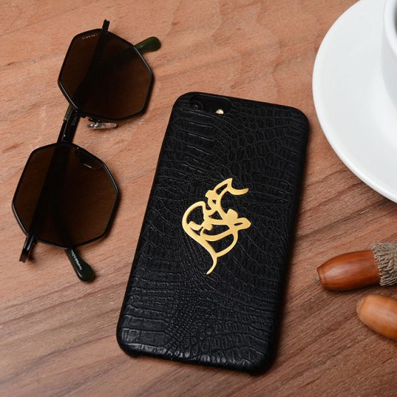 قاب موبایل چرم با پلاک اسم آذین