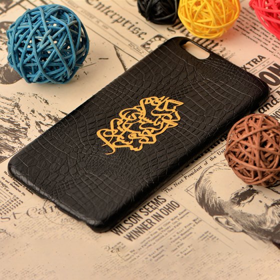 قاب موبایل چرم با پلاک در نگاهم اگر نیستی در خیالم سرشاری