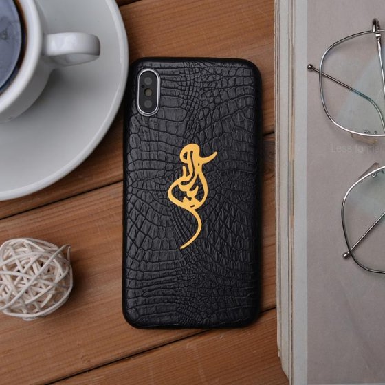 قاب موبایل چرمی با پلاک اسم آیلار