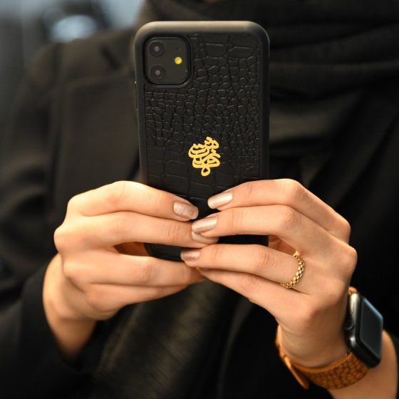 قاب موبایل طلا چرم اسم سارا