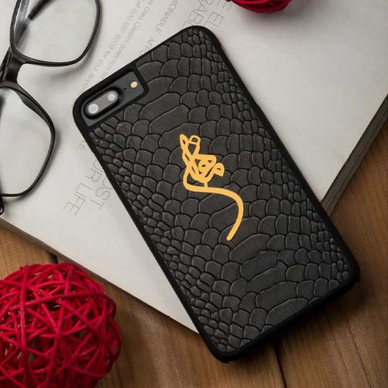 قاب موبایل چرم طبیعی با پلاک اسم ماهان