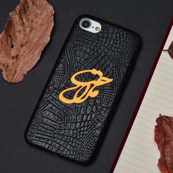 قاب موبایل چرم با پلاک اسم ملاحت