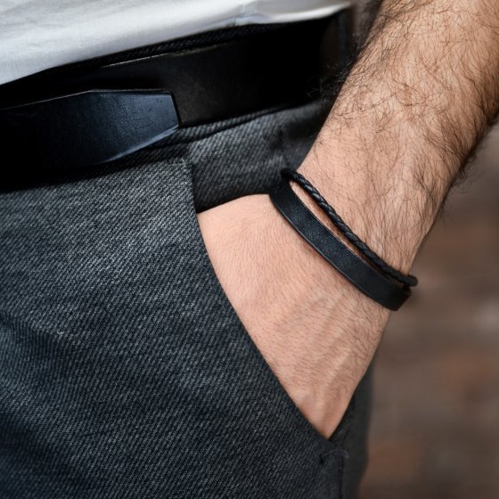 دستبند طلا چرم اسم بهروز