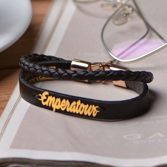 دستبند طلا چرم با پلاک اسم امپراطور