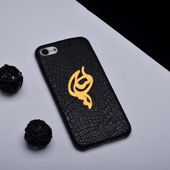 قاب موبایل چرم طبیعی با پلاک لیلی