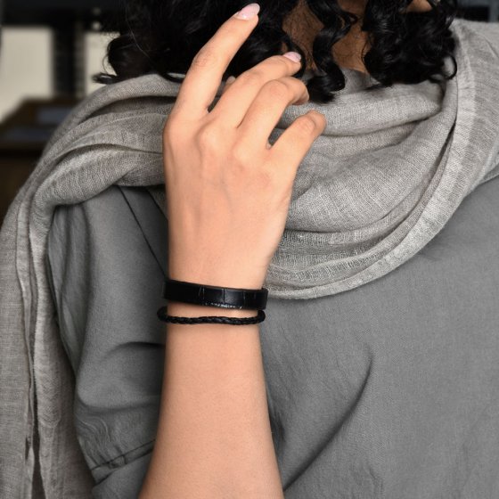 دستبند طلا چرم اسم مهرنوش