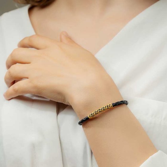 دستبند زنانه طلا چرم طرح فیوژن 1