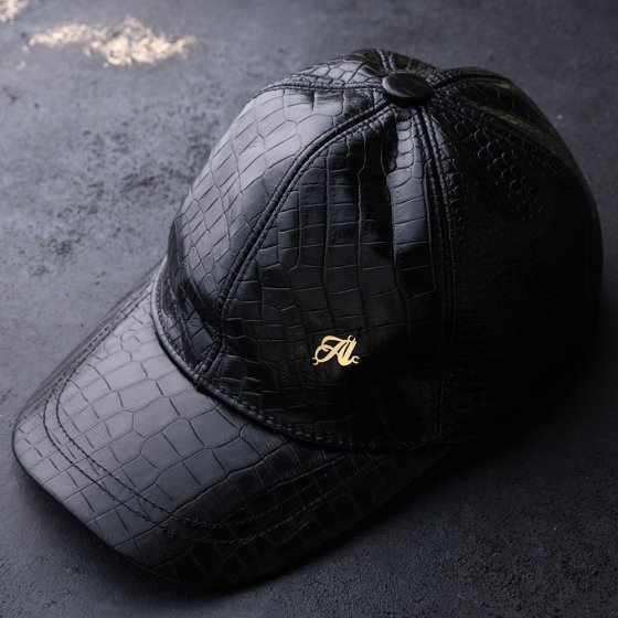 کلاه چرم با پلاک اسم علی