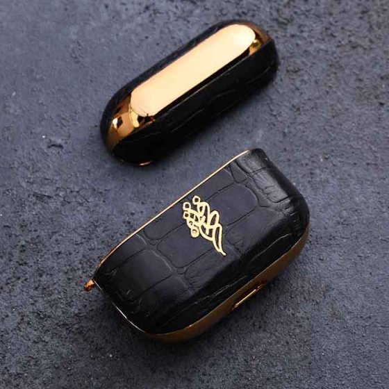 قاب چرم ایرپاد با پلاک اسم فرزانه