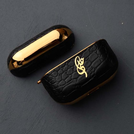 قاب چرم ایرپاد با پلاک طلا اسم علی