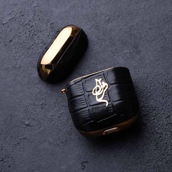 قاب چرم ایرپاد با پلاک اسم فرزاد