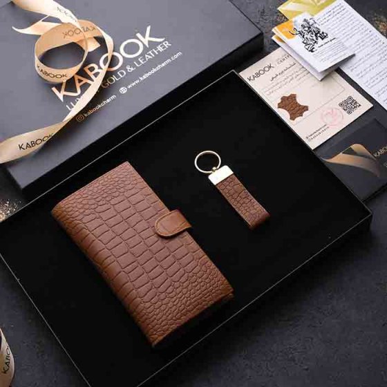 ست هدیه چرم جاکلیدی و کیف موبایل عسلی