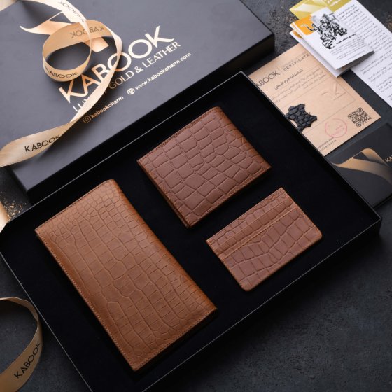 ست هدیه چرم کیف کتی و کیف کارت و کیف جیبی عسلی