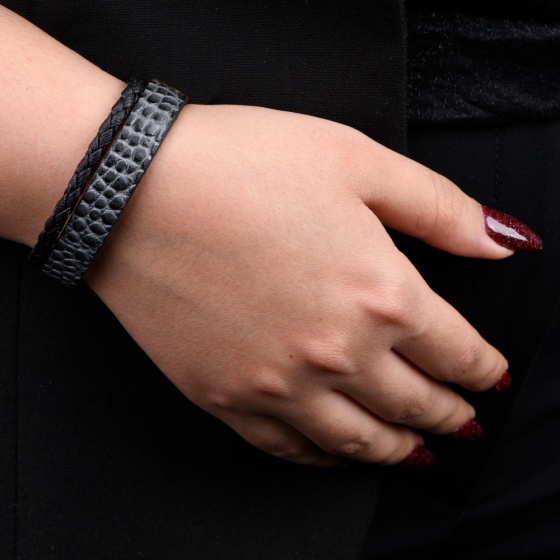 دستبند چرم 67 خاکستری