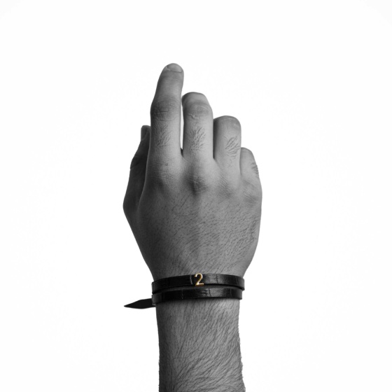 دستبند مردانه طلا چرم عدد 2