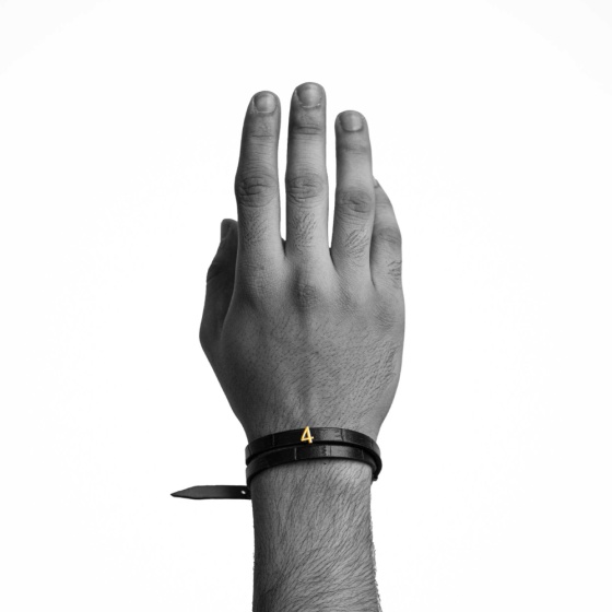 دستبند مردانه طلا چرم عدد 4