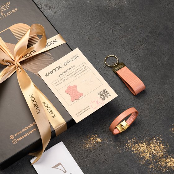 ست دستبند و جاکلیدی چرم صورتی