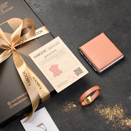 ست دستبند و جعبه سیگار چرم صورتی