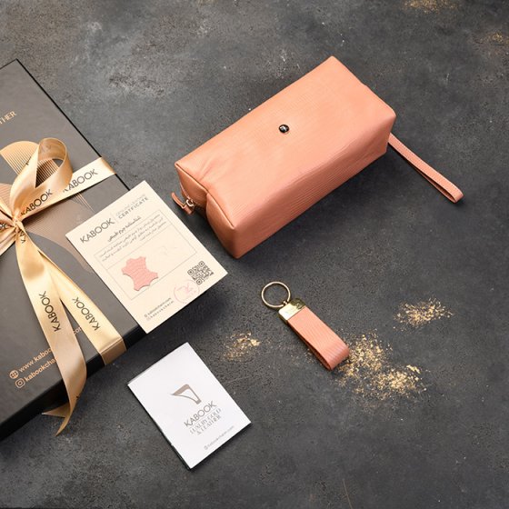 ست جاکلیدی و کیف آرایشی چرم صورتی