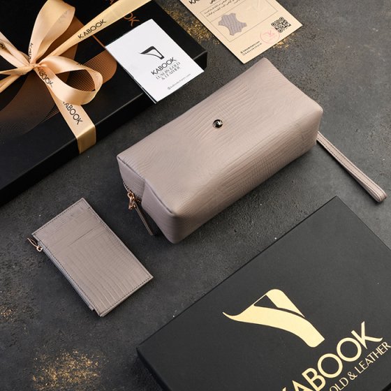 ست کیف کارت زیپی و کیف آرایشی چرم خاکستری