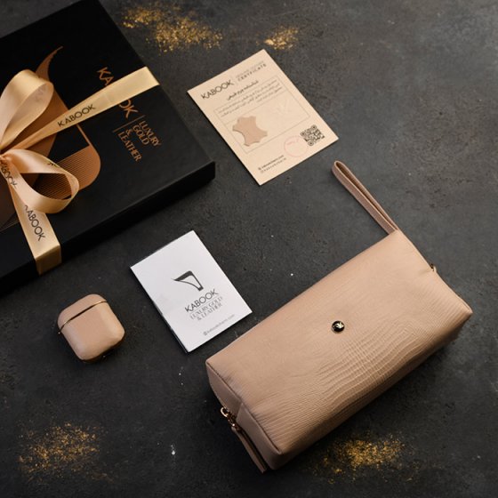 ست قاب ایرپاد و کیف آرایشی زنانه چرم کرم