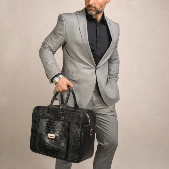 کیف مسافرتی طرح دلتا چرم کروکودیل مشکی