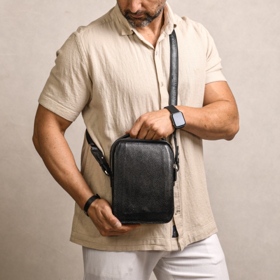 کیف کراس بادی مردانه طرح شروین چرم فلوتر مشکی