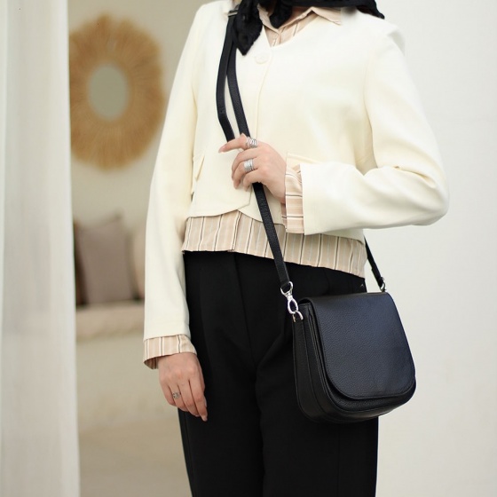 کیف دوشی زنانه طرح رستا بزرگ چرم فلوتر مشکی