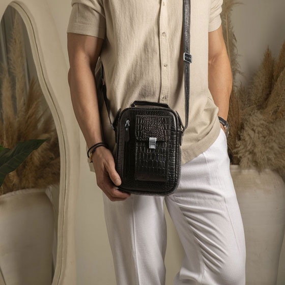 کیف کراس بادی مردانه طرح ساتیا چرم کروکودیل مشکی