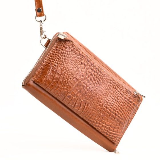 کیف پاسپورتی شاهرخ چرم کروکودیل عسلی  k