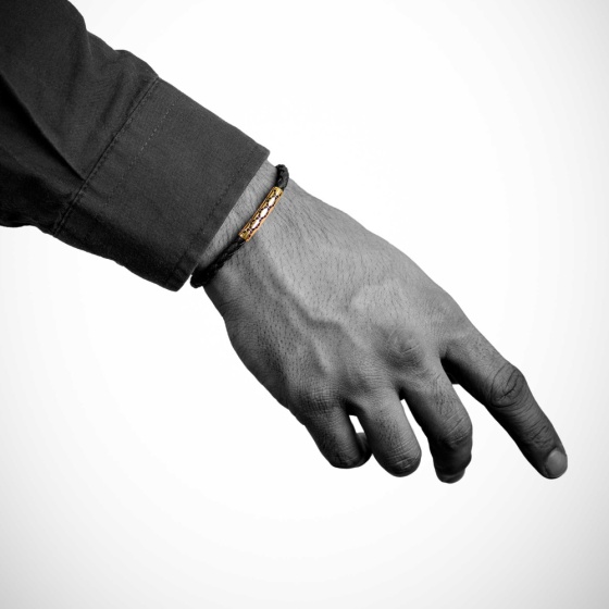 دستبند طلا چرم مردانه طرح فیوژن 4