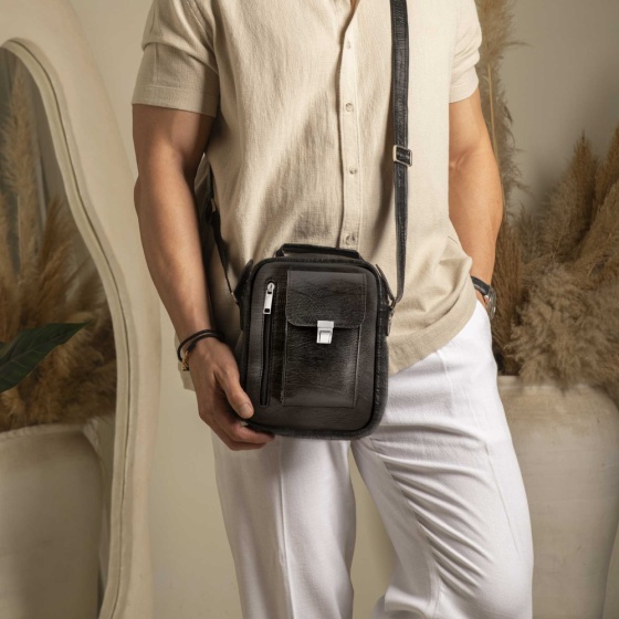 کیف کراس بادی مردانه طرح ساتیا چرم لیزارد مشکی