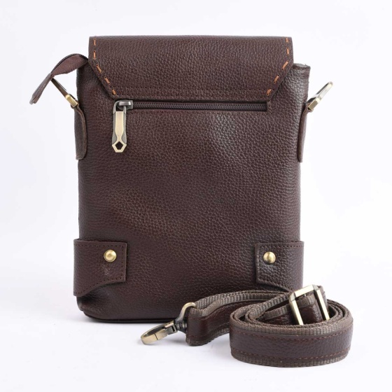 کیف کراس بادی مردانه طرح فامیلا چرم فلوتر قهوه ای