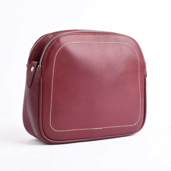 کیف دوشی زنانه طرح هیفا چرم ساده زرشکی