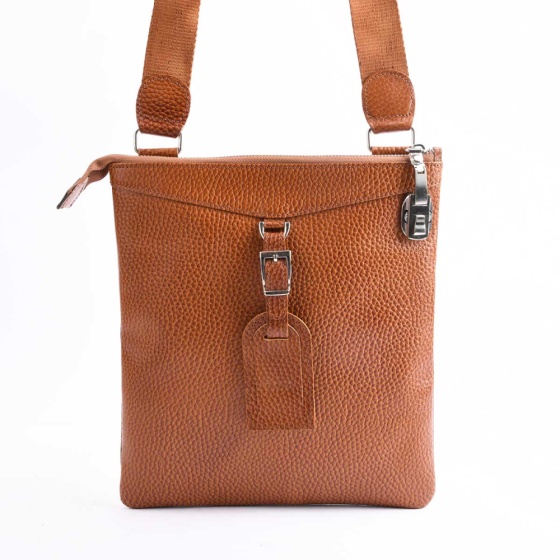 دوشی زنانه بغل قفل دار (رمزدار ) چرم عسلی فلوتر E3