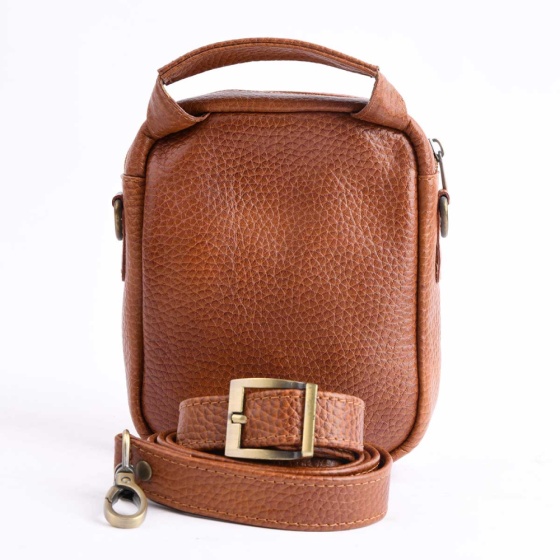 کیف دوشی مردانه طرح نگین کوچک چرم فلوتر عسلی