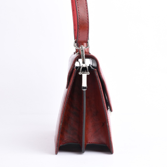 کیف دوشی زنانه آناهل چرم زرشکی