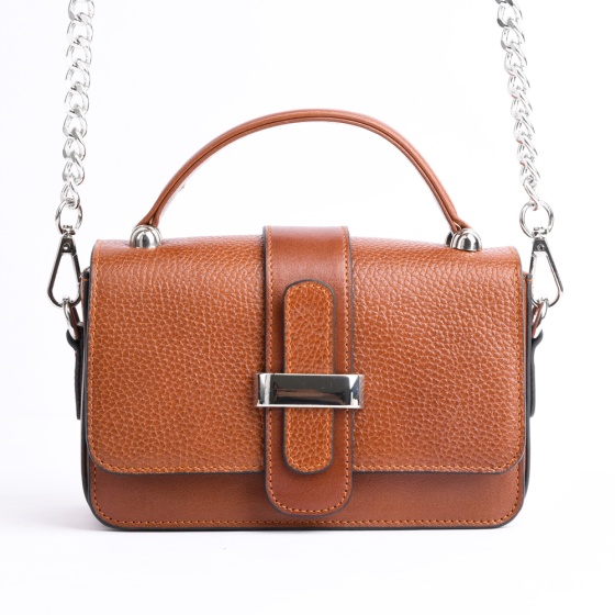 کیف مجلسی زنانه طرح مه وا چرم عسلی ساده