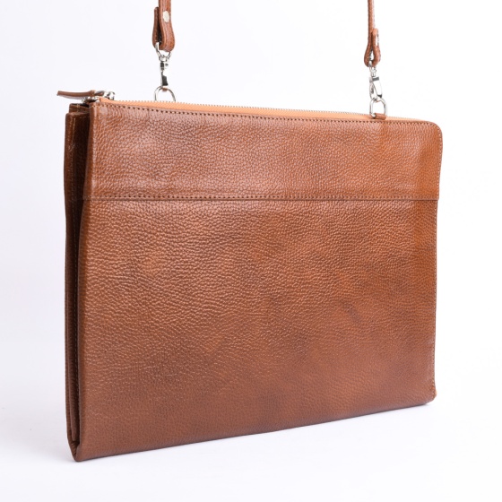 کیف کلاسوری دوشی طرح ایلیا چرم عسلی فلوتر