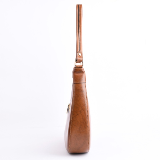 کیف دوشی زنانه طرح فریال چرم ساده عسلی