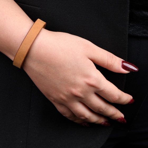 دستبند چرم عسلی ساده