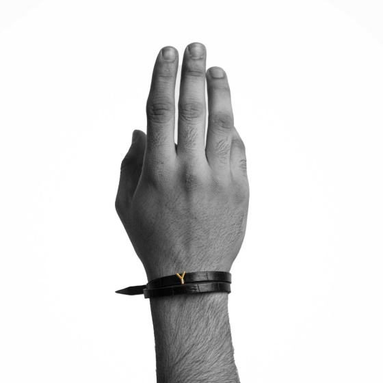 دستبند مردانه طلا چرم حرف Y