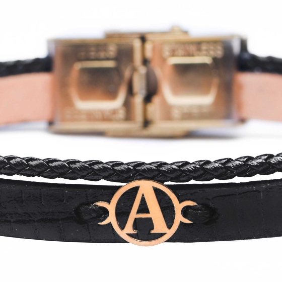 دستبند زنانه طلا چرم حرف A