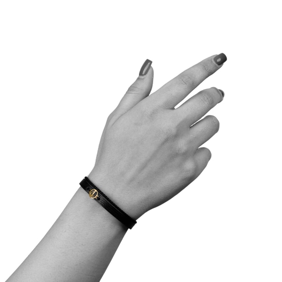 دستبند زنانه طلا چرم حرف چ