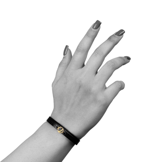 دستبند زنانه طلا چرم حرف ر