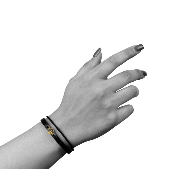 دستبند زنانه طلا چرم حرف ط