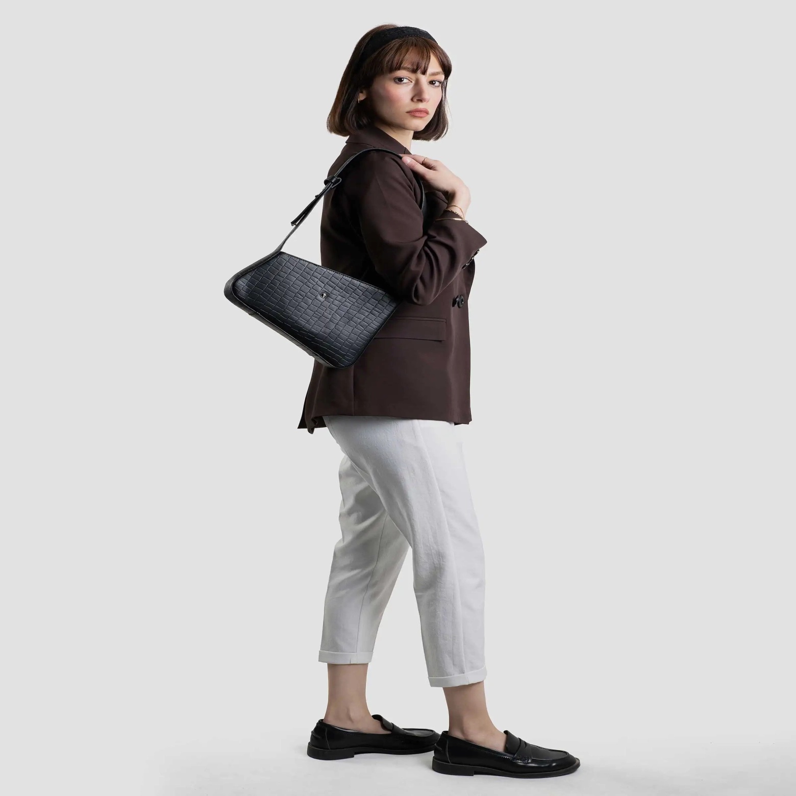 کیف دوشی چرم طبیعی طرح شیبا مشکی کروکودیل زنانه