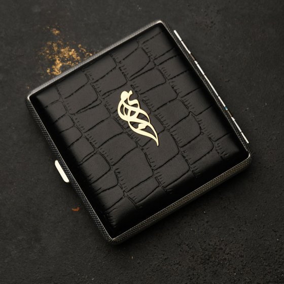 جعبه سیگار چرم و طلا اسم امین